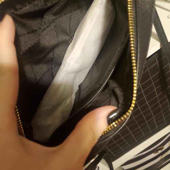 NWT Michael Kors cross body and card holder with gold hardware. - Picture 6 of 7